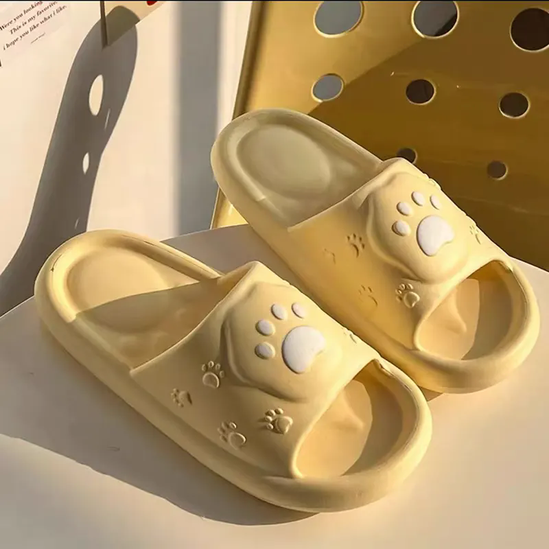 Что делает тапочки с милыми следами следующей большой тенденцией в уютной обуви?